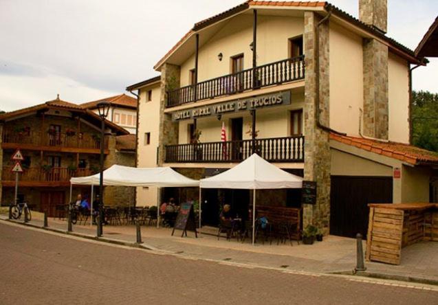 Hotel Valle De Turtzioz Buitenkant foto